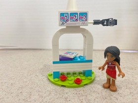 LEGO  Friends: 41128-Amusement Park Space Ride - Complete w/2 xtra minifig