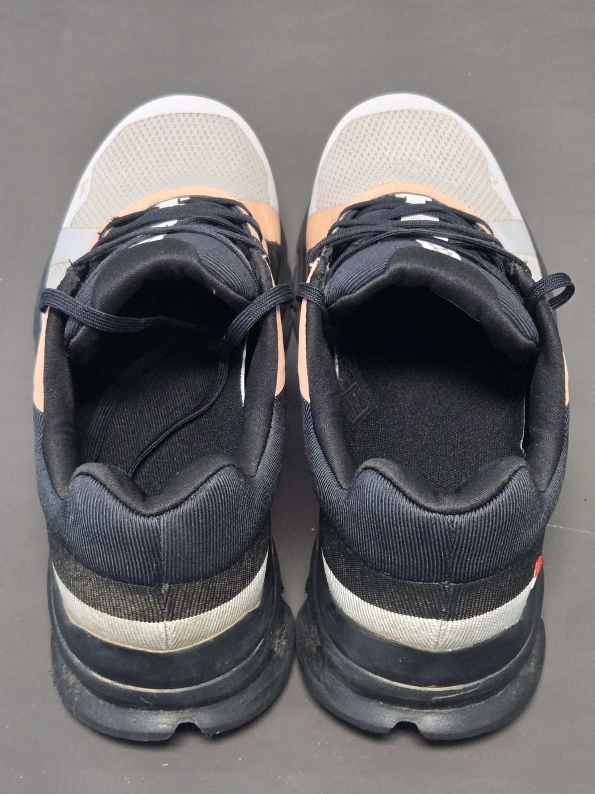 On Cloud On Running Cloudrunner Sz 10 Waterproof … - image 5