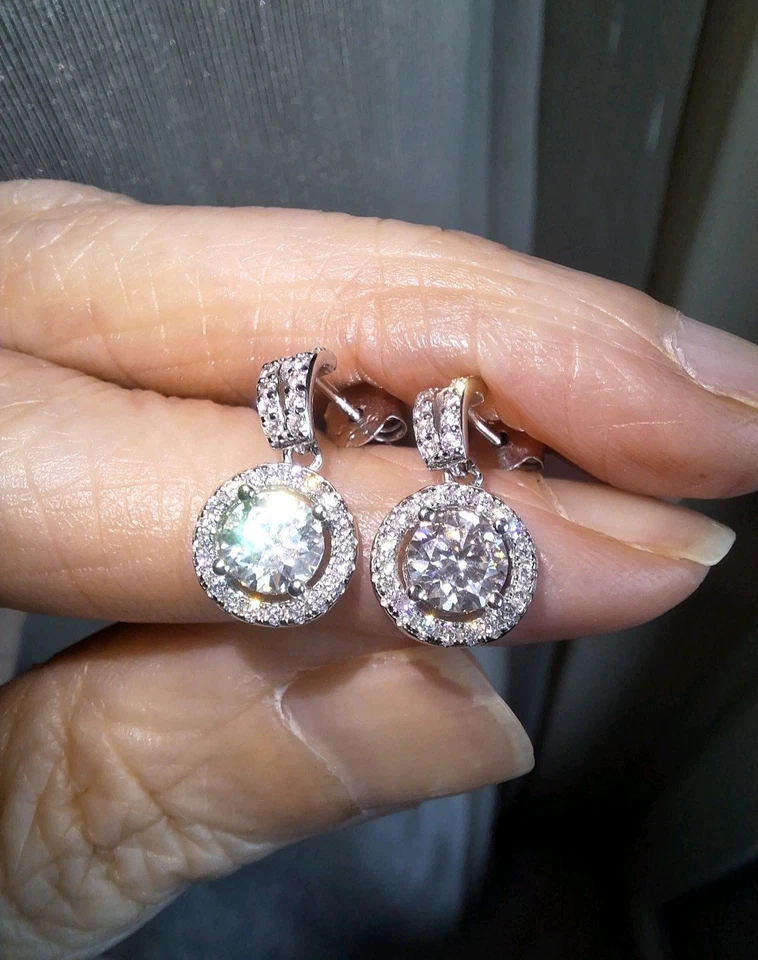 Orecchini Pendenti Placcati Oro Kt.18 In Argento Con Diamant Moissanite - Immagine 4 di 4