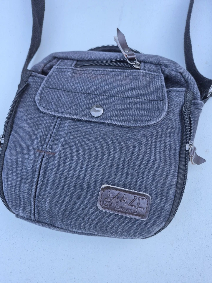 Bolso Bandolera de Viaje MAZE Exclusivo Negro Envejecido Multifuncional de Lona Resistente Foto 2 de 4