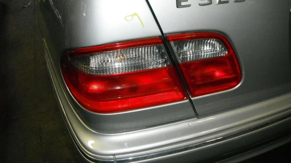 Condensador de CA 210 tipo estación Wgn E320 compatible con 96-03 MERCEDES CLASE E 1423020 Foto 2 de 4