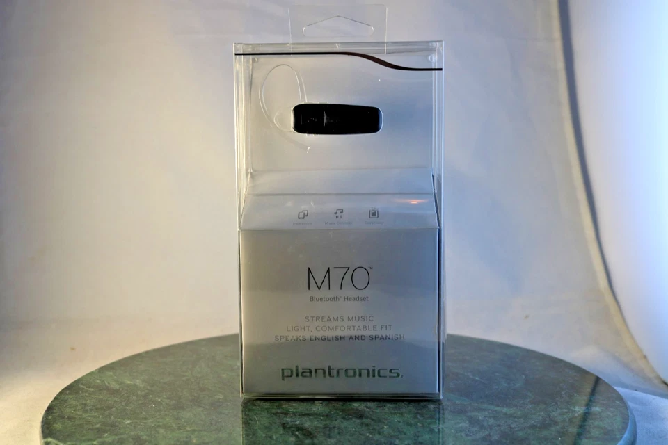 NEW Plantronics M70 Mobile Bluetooth Headset Hands-Free HD Voice NIB sealed - Image 2 of 4