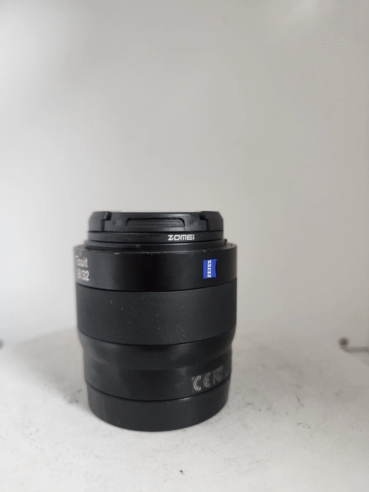 ZEISS Touit 32mm f/1.8 Aspherical AF MF Lens For Sony E mount - Image 2 of 4