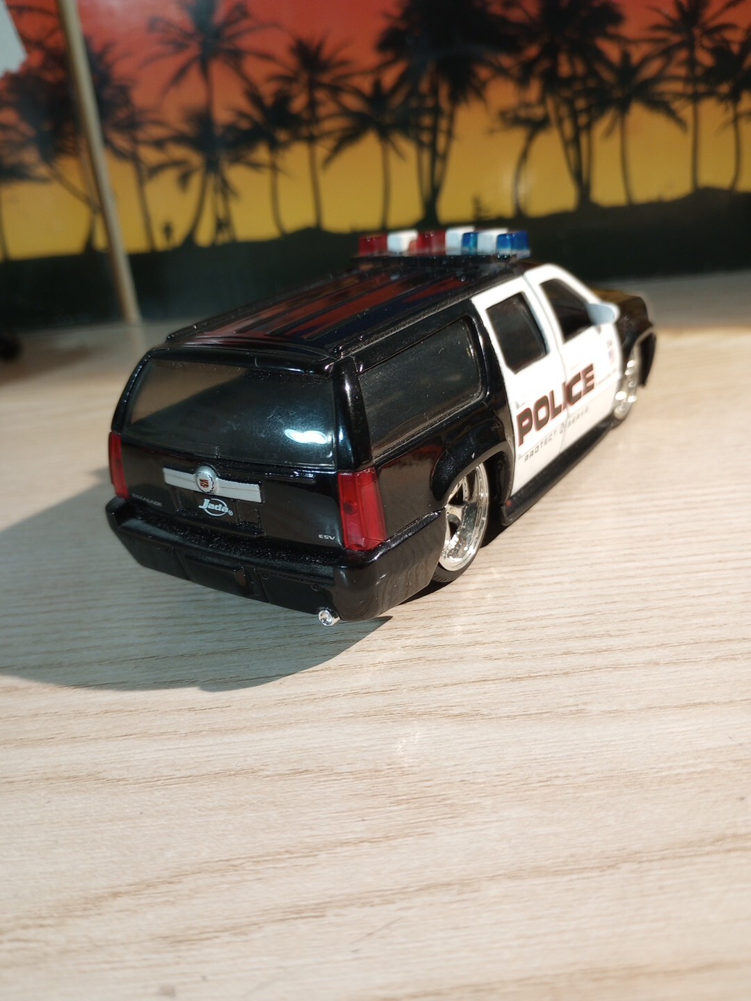 Picture 5 of 24