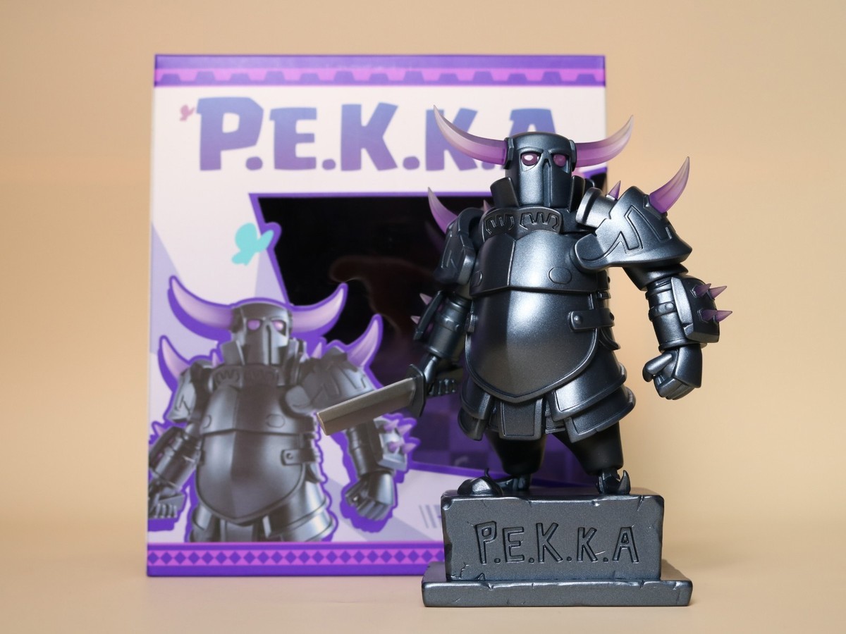 Authentic Supercell Clash of Clans/ Clash Royale Pekka PVC Figure