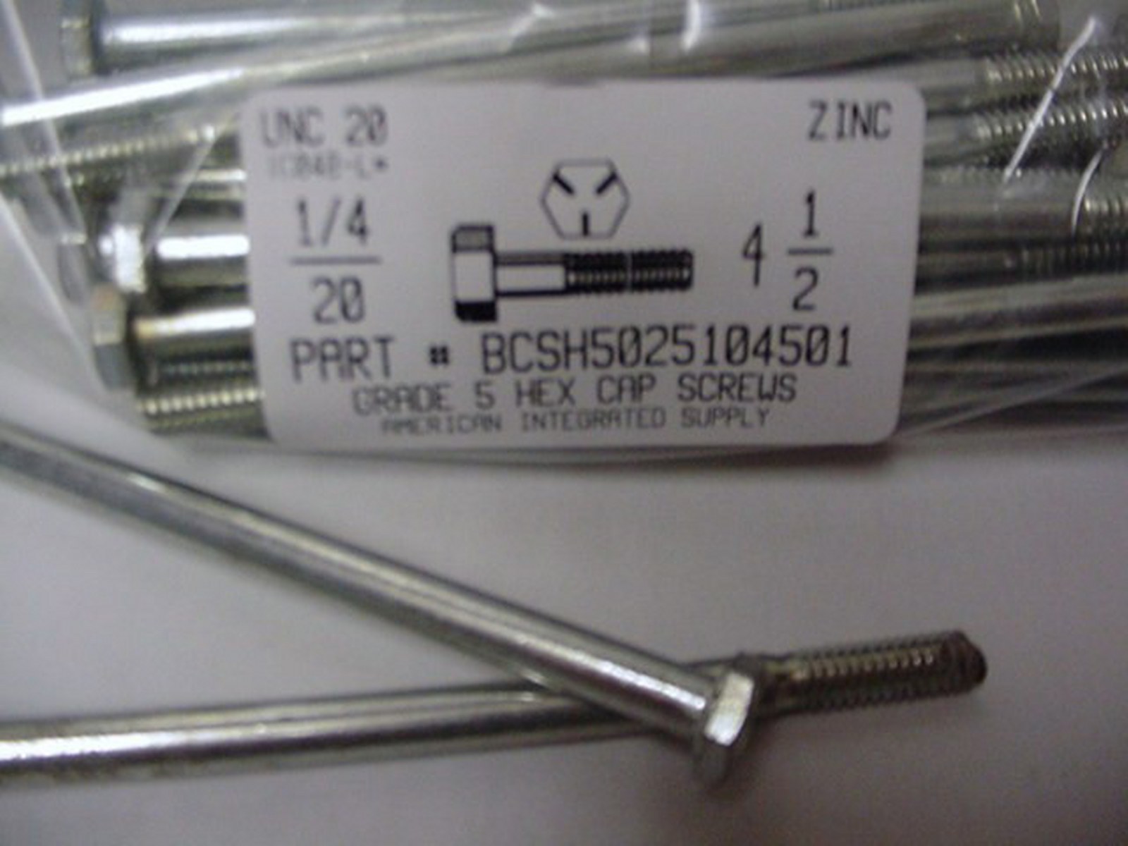 Everbilt 1/4 in.-20 x 4 in. Stainless Steel Carriage Bolt 811836 - The Home Depot