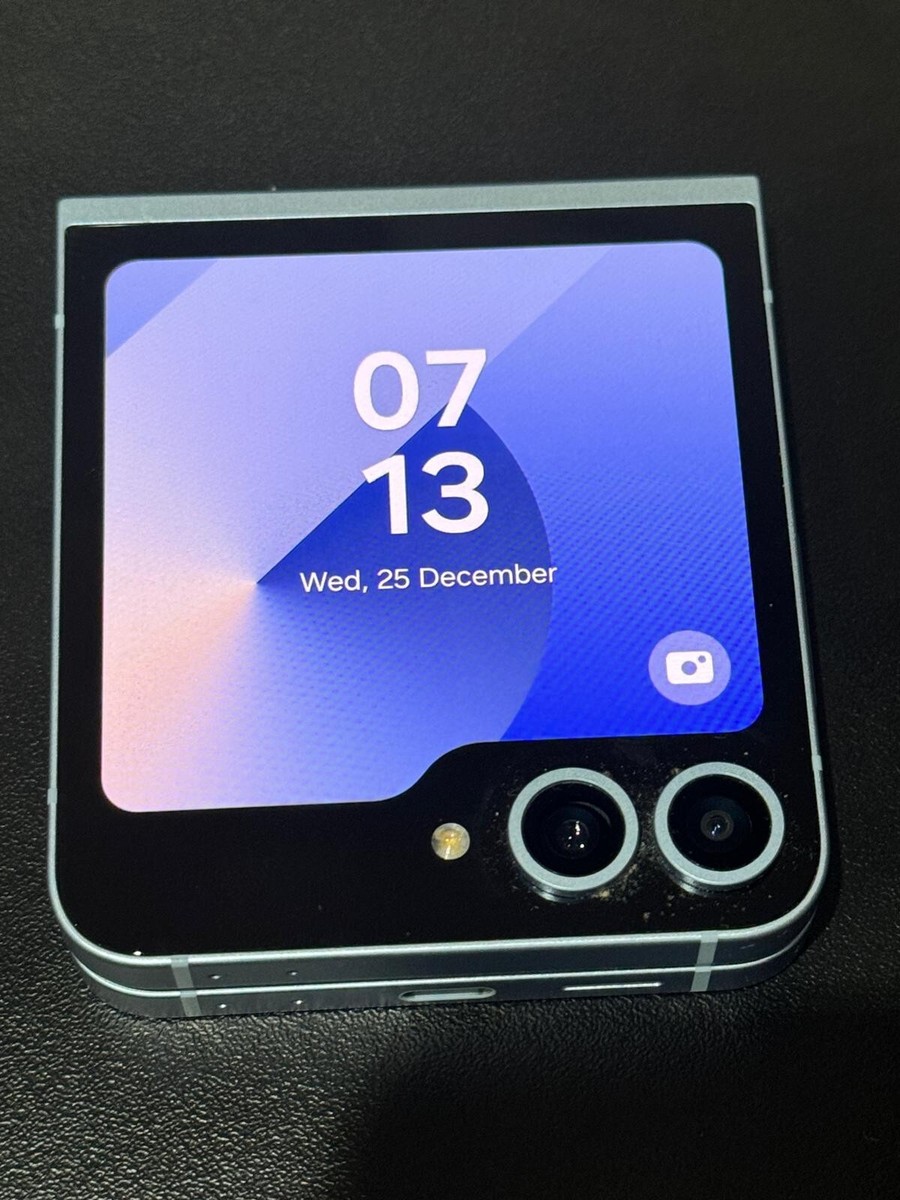 Samsung Galaxy Z Flip 6 5G - 256GB - Blue (Unlocked) Smartphone