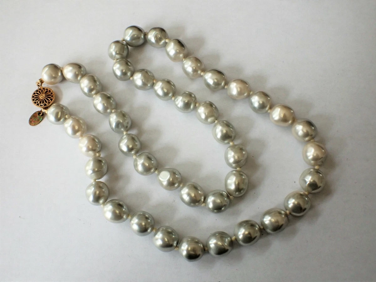Les bernard pearl necklace sale