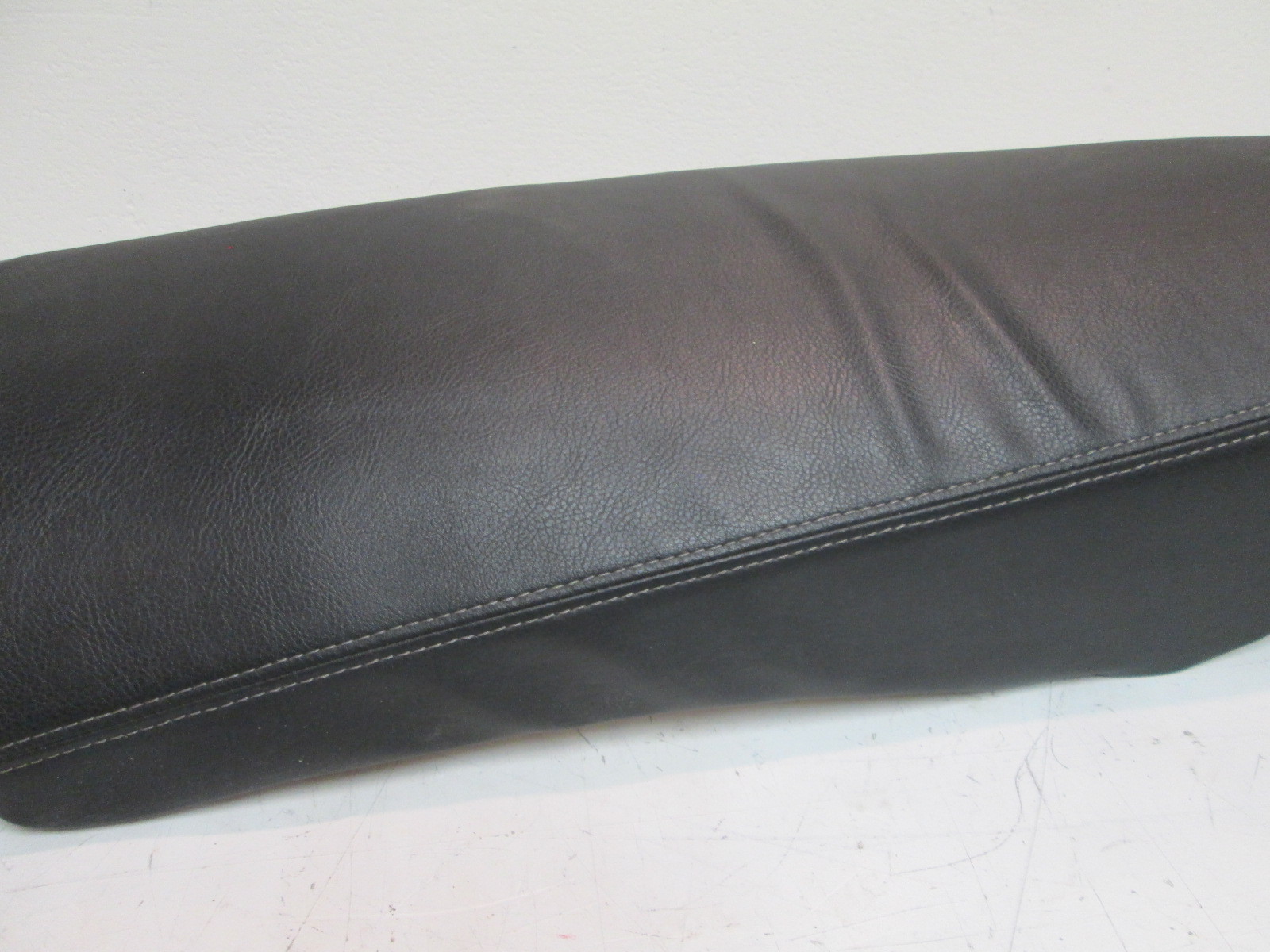 Maserati Quattroporte 05-08- Rear RH Arm Rest / Door Panel - Black
