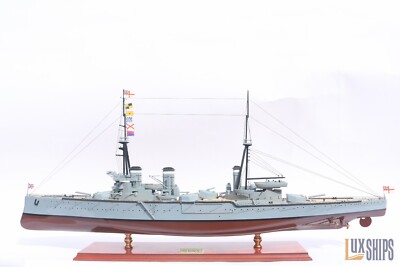 HMS INVINCIBLE Schiffsmodell, Schiffsmodell aus Holz steht zum Verkauf