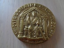 MEDAILLE BRONZE HUGUES CAPET MILLENAIRE CAPETIEN 987-1987 UTRIQUE FIDELIS