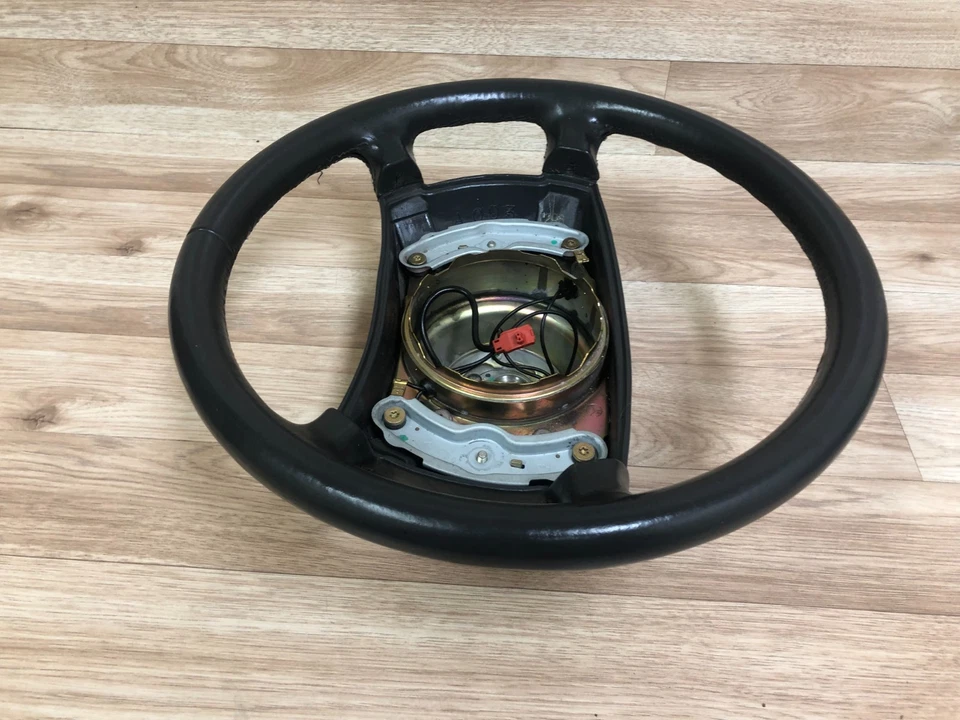 MERCEDES BENZ W201 190 190E OEM FRONT LEATHER STEERING WHEEL BLACK 1984-1993 - Image 4 of 4