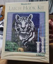 Caron WonderArt White Tiger 24" x 34" Latch Hook Kit Activity Set NEW IN BOX
