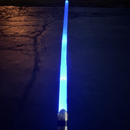 Star Wars Hasbro Electronic Lightsaber – Lights Up & Speaks – Blue Blade - Picture 5 of 14