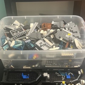 Lego City: Prison Island (60130) Hot Air Balloon with 4 Minifigures - Two Sets?