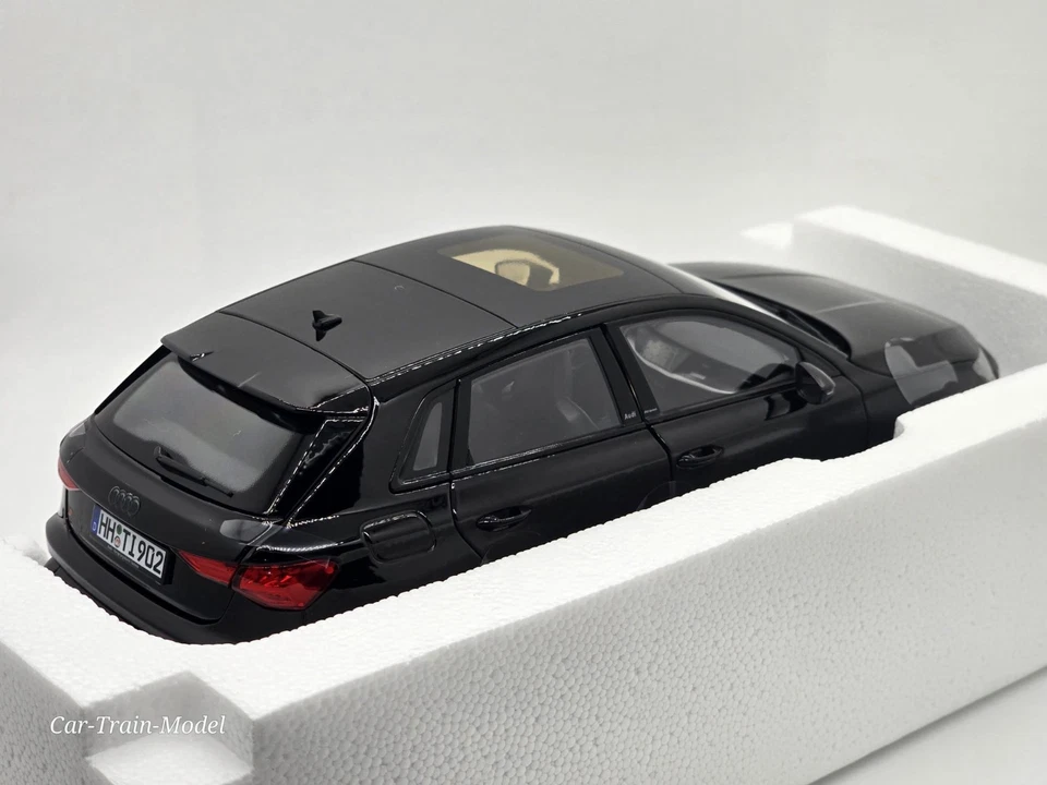 Audi RS3 2025 - Norev 1:18 1/18 1-18 - Immagine 3 di 3