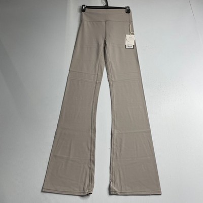 VUORI AllThe Feels Slim Flare Pants Women's Size S Soft Pewter VW4301