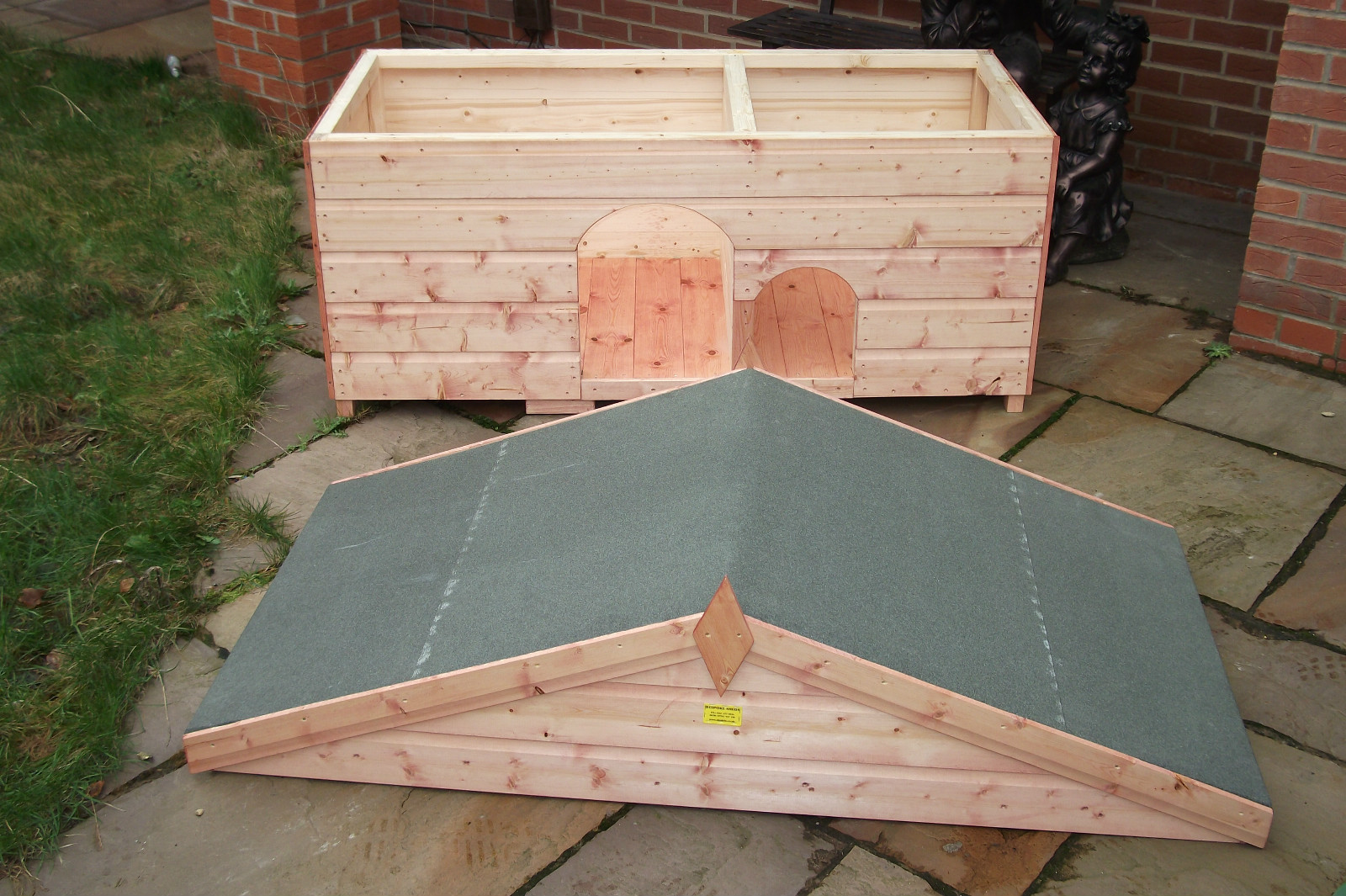 dog kennel, Manchester, Stockport Del & Assy Available eBay