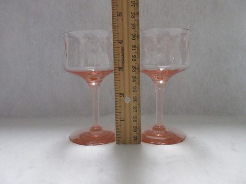 Pair of Heisey Gayoso (#3312) Flamingo/Pink 3oz. Burgundy Diamond Optic Stemware - Picture 12 of 12
