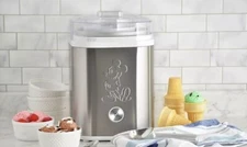 Disney Mickey Mouse Ice Cream Maker 2 Quart New/Open Box