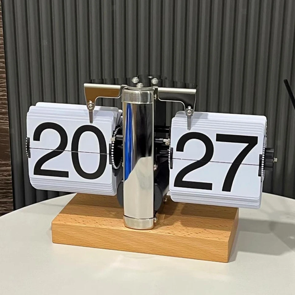 Flip Desk Clock Wood Base Mechanical Flip Clock for Office Restaurant - Image 2 of 4