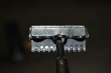 Vintage Larkin silver SE safety razor in metal  tube with unique blade holder @@