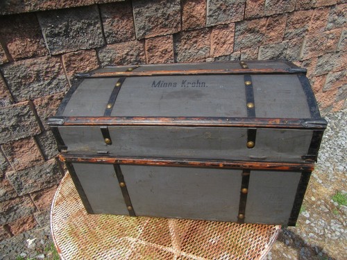 Antique Wood Curved Top Travel Steamer Trunk Chest St. Petersburg Russia Labels - Picture 9 of 24