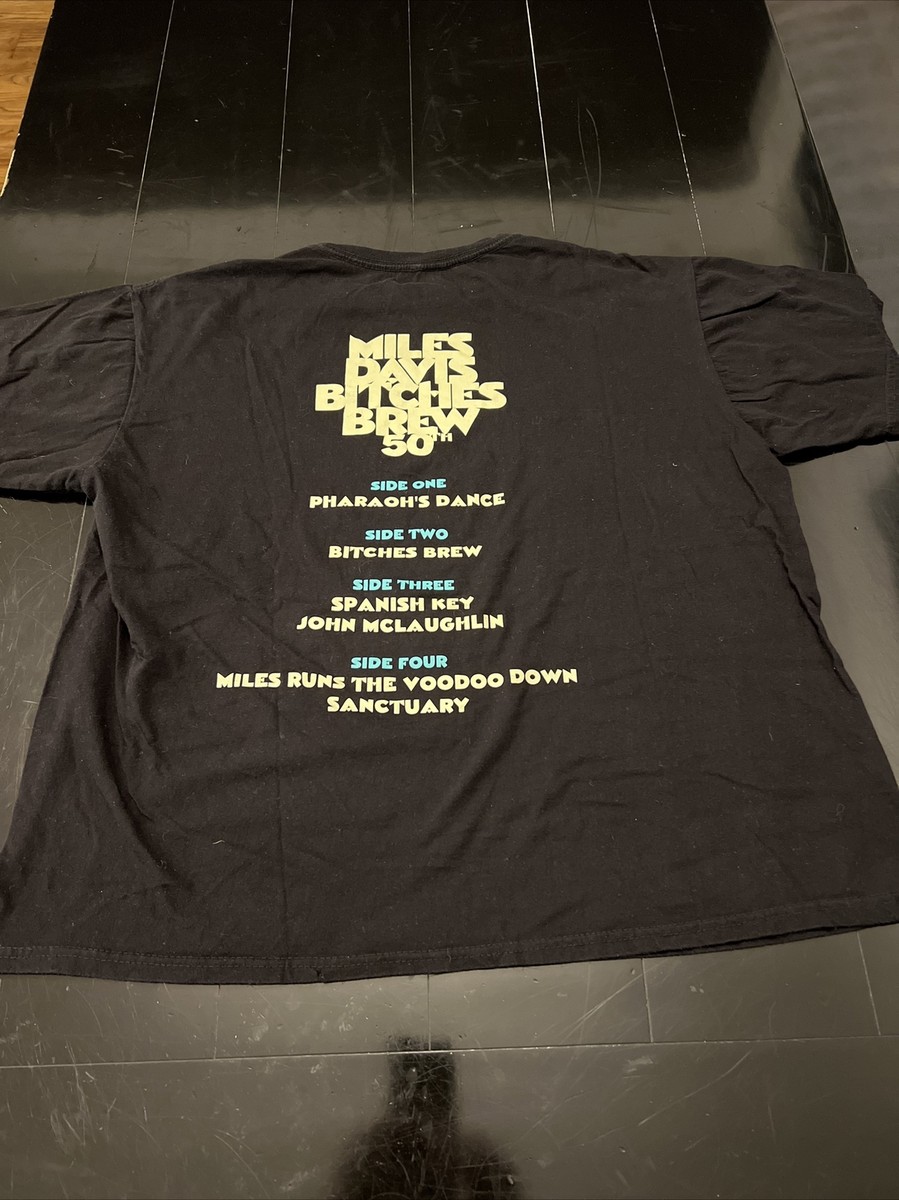 ミュージシャン Miles Davis Bitches Brew T-Shirt L Miles Davis Bitches Brew T-Shirt