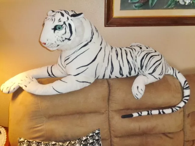 Jumbo top stuffed cat