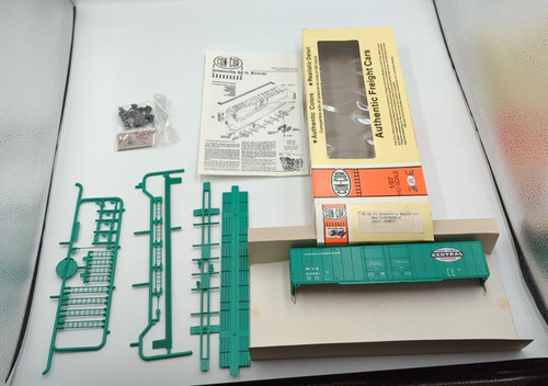 HO Con-Cor 001-009610 New York Central Greenville 60’ Doble Puerta Caja Coche Nuevo de Lote Antiguo | Zustand: New