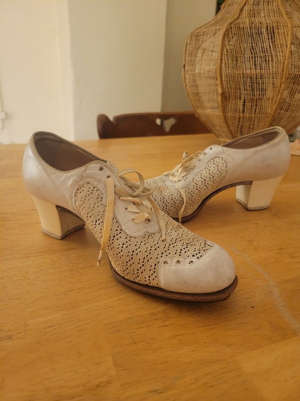 White Leather And Crochet Women's Size 6 Vintage Shoes 30s?60s?Arch Perfecter
