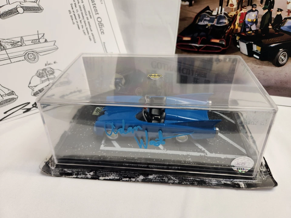 RARE DEAL!! ADAM WEST COA SIGNED DC COMICS #371 BATMOBILE 1:43 W/CASE and PHOTOs - Image 4 of 4