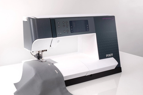 PFAFF quilt expression 720 Sewing Machine - Picture 8 of 13