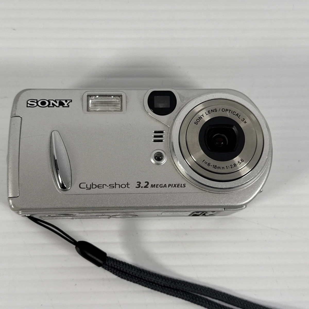 Sony Cyber-shot DSC-P72 Digital Cameras 3-4.9 MP Maximum