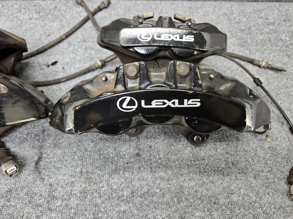 Conjunto de pinzas de freno delanteras y traseras Lexus 2015 Rc-F GS-F fabricante de equipos originales Foto 2 de 4