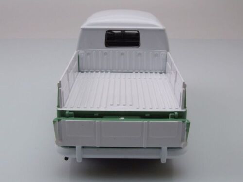 VW T1 Bus DoKa Pritsche Verde Blanco Modelo De Coche 1:24 MotorMax - Imagen 6 de 8