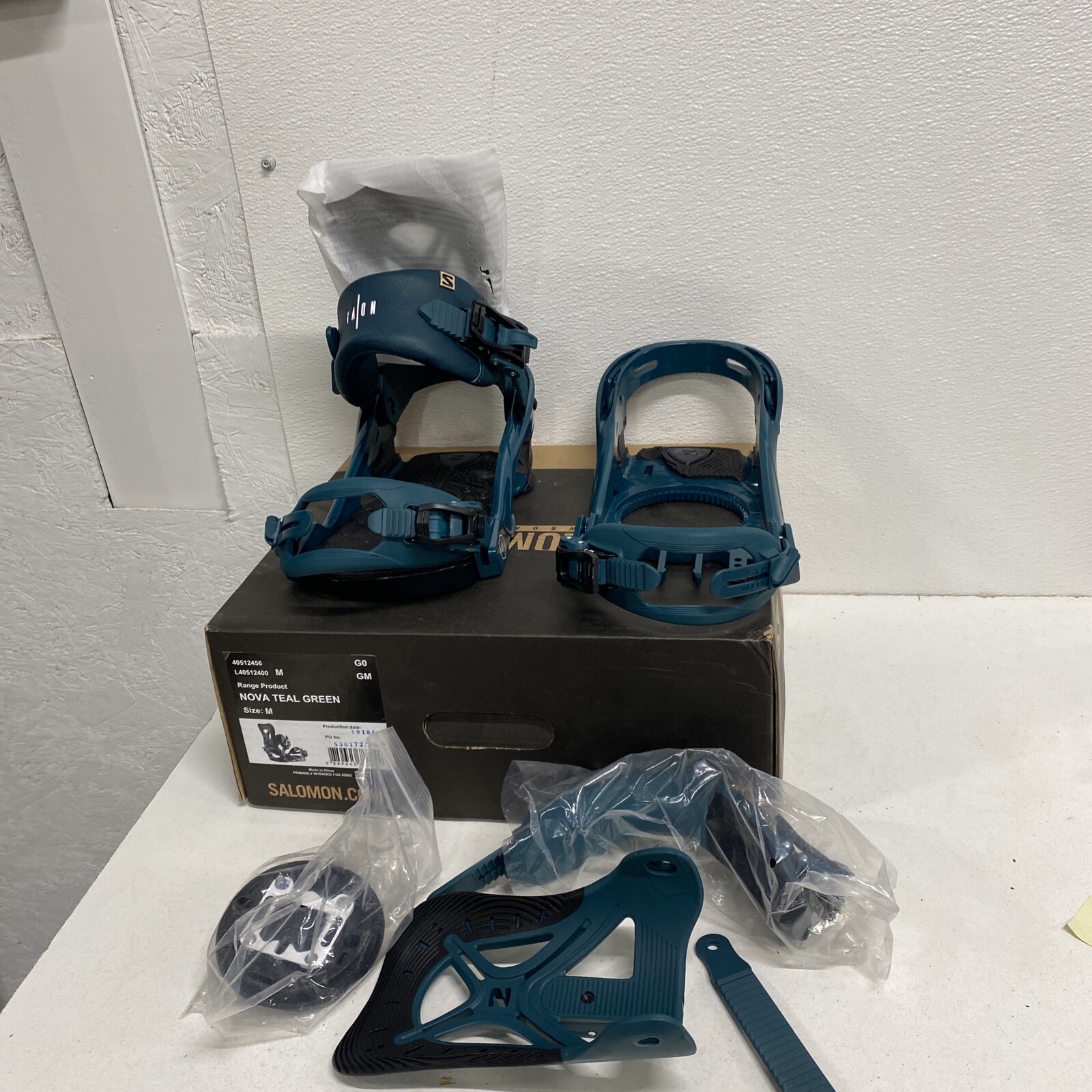 Salomon Nova rilegatore snowboard taglia M DANNEGGIATO & INCOMPLETO #2g2