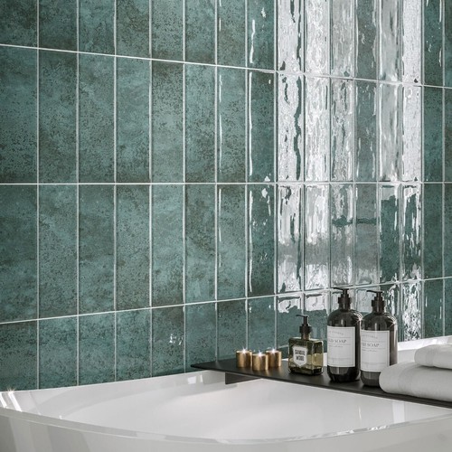 Jaelyn Green Mottled Rectangle Brick Gloss Porcelain Wall Tile | 100x300mm - Picture 3 of 4