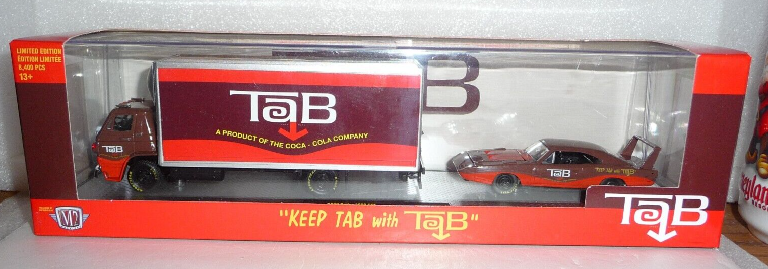 M2 Machines Tab 1969 Dodge L600 & 1969 Dodge Charger Daytona 1:64 Diecast Set