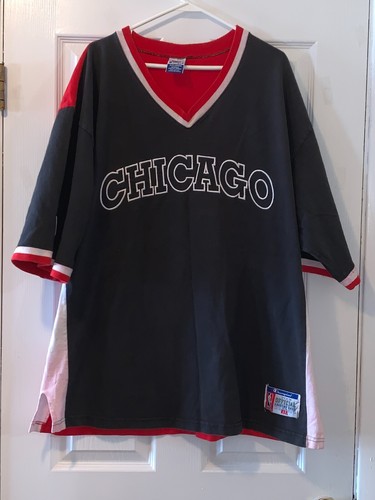VINTAGE CHICAGO BULLS CHAMPION 2XL WARM UP SHIRT MADE IN USA - Picture 3 of 10