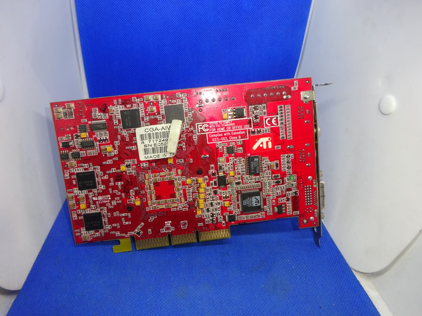 CLUB 3D ATI ALL IN WONDER RADEON 9800 SE 128MB DDR AGP 8x DVI S-VIDEO # ...