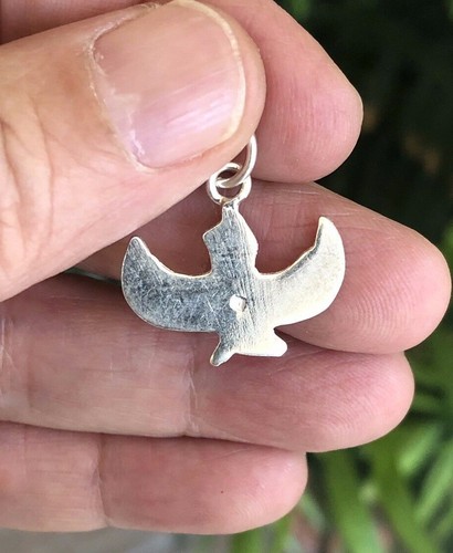 Gorgeous Hand Made EGYPTIAN STERLING SILVER WINGED ISIS PENDANT - Picture 4 of 12