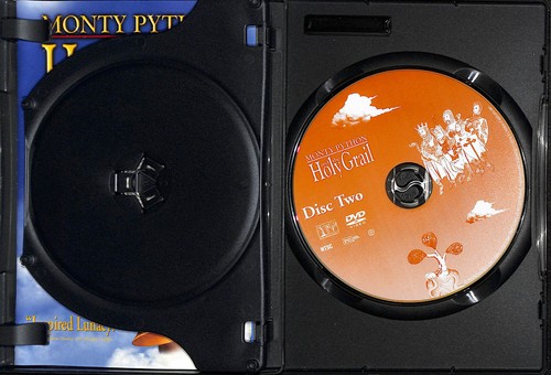 Monty Python and the Holy Grail (Special Edition) 2-DVD Set **Near Mint** NM - Picture 6 of 6