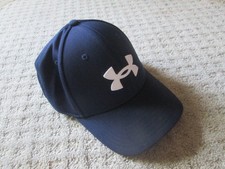UNDER ARMOUR Men s Stretch Fit Cap Hat Navy M/L Worn 2 Hours Too Small for Him