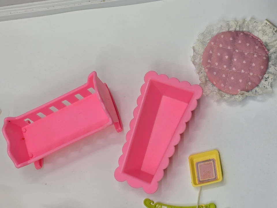 Heart Family 4 куклы + детский игровой набор мебель Mattel винтажный 1984 лот младенцев - Изображение 4 из 4