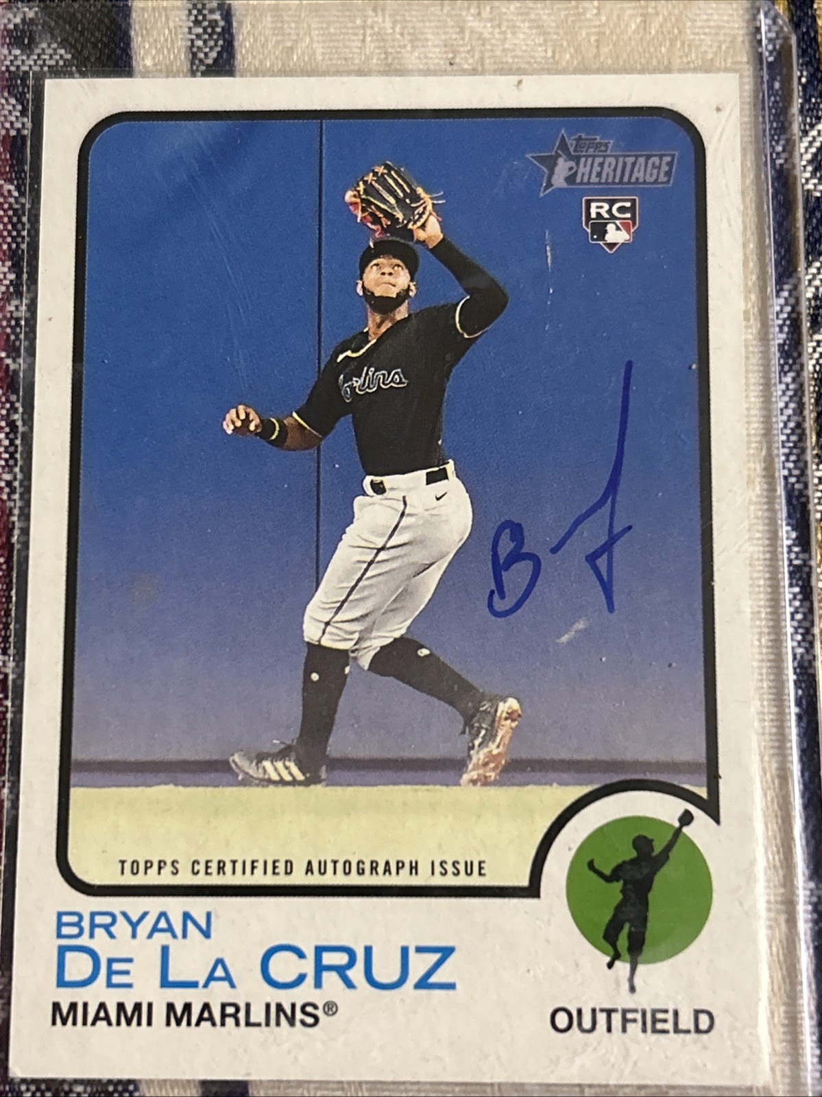 2022 Topps Heritage - Real One Autographs Bryan De La Cruz #ROA-BDLC (AU, RC)
