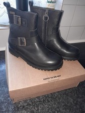 Image of Barbour Abigail Women's Leather Boots Size 7