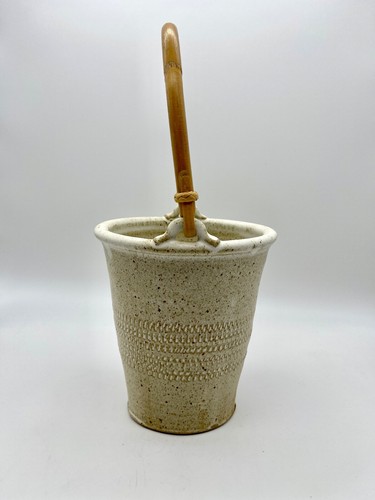 "Cubo de cerámica artística Darrel Bowman Bangor, estudio Wisconsin cubo mango de madera 6,75" - Imagen 2 de 8