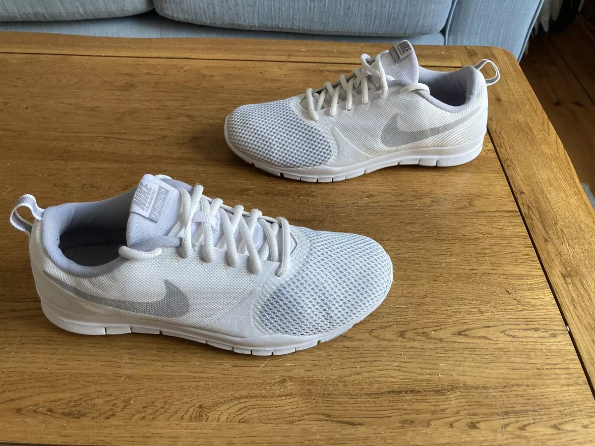 Nike flex 2025 essential tr white