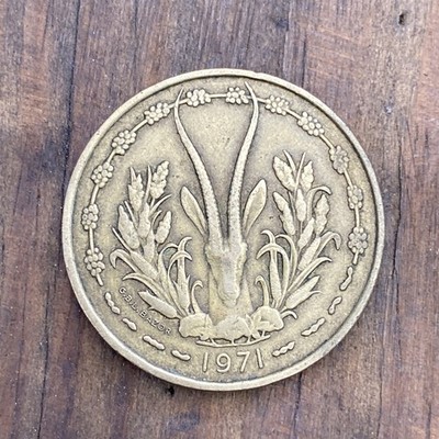 1971 West African States Coin 25 Francs  Banque Centrale 